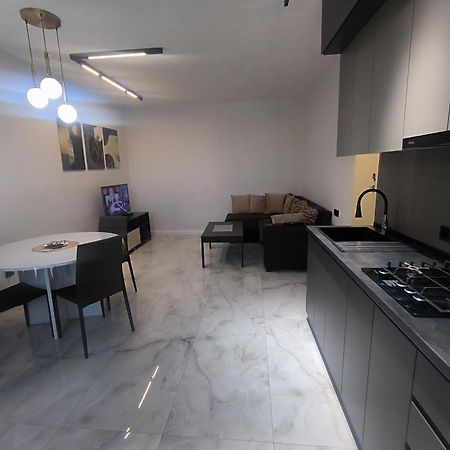 Apartment On Sayat Nova 33 Jerevan Buitenkant foto